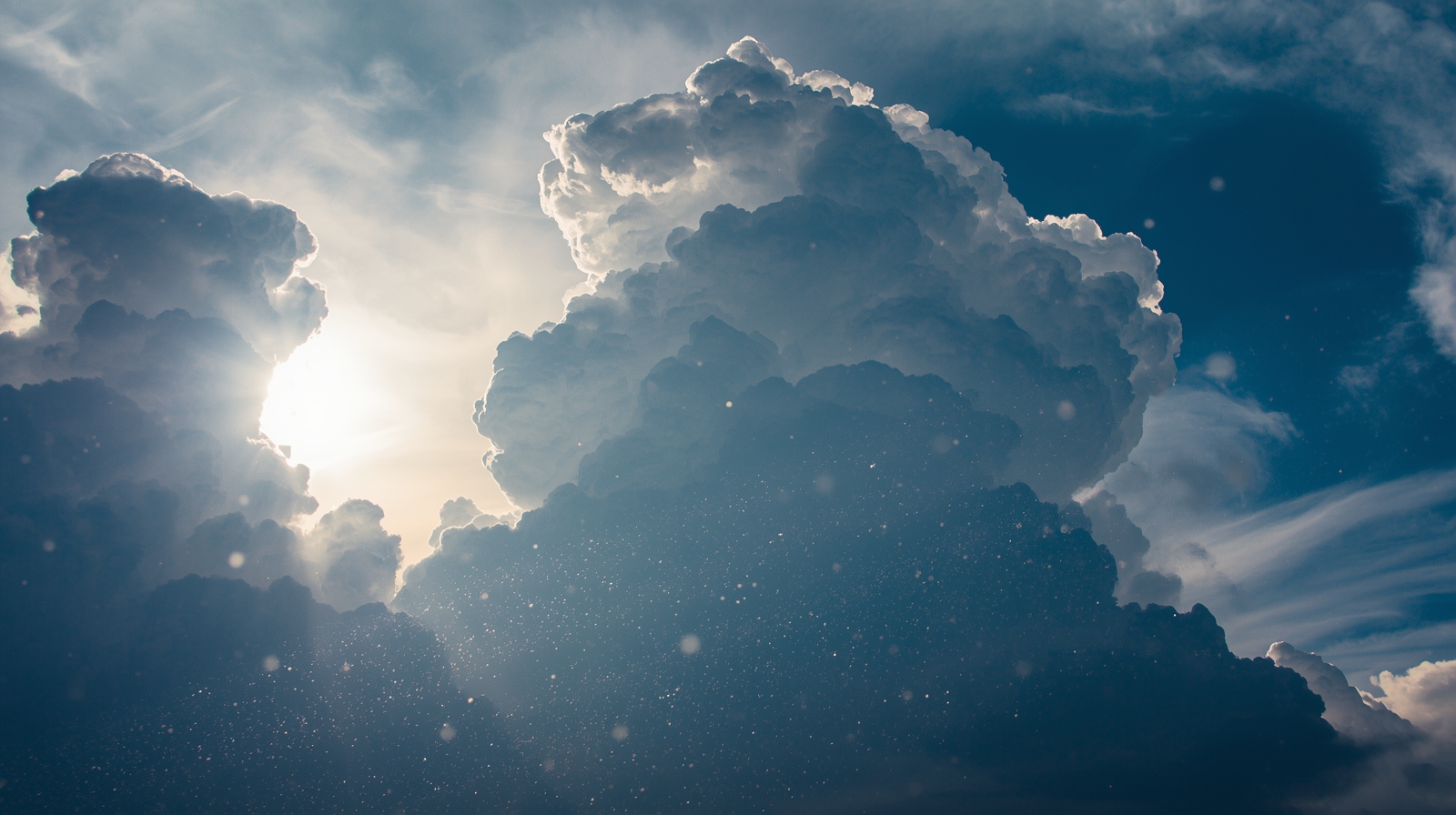 ابر های تگرگ زا